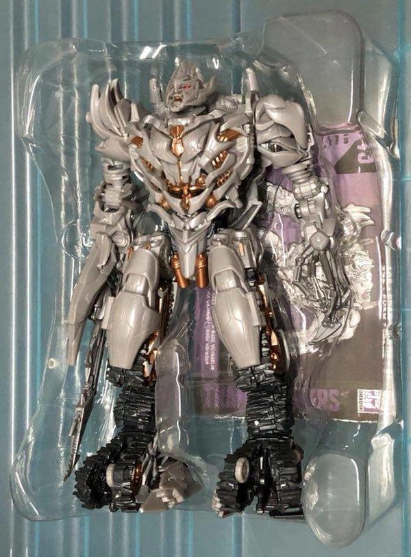 Transformers Studio Series Brawl And Megatron Voyager Wave 2 Out Of Package Photos  (2 of 9)